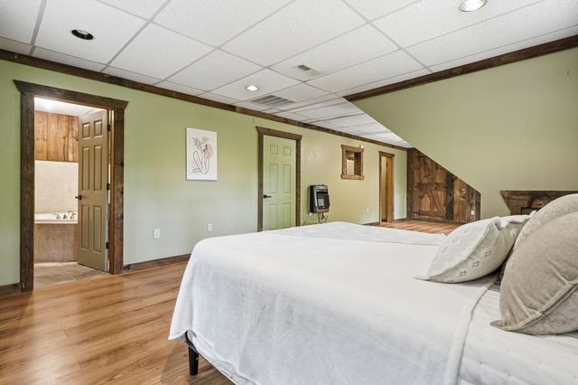 946 Laurel Circle, Blue Ridge, GA 30513