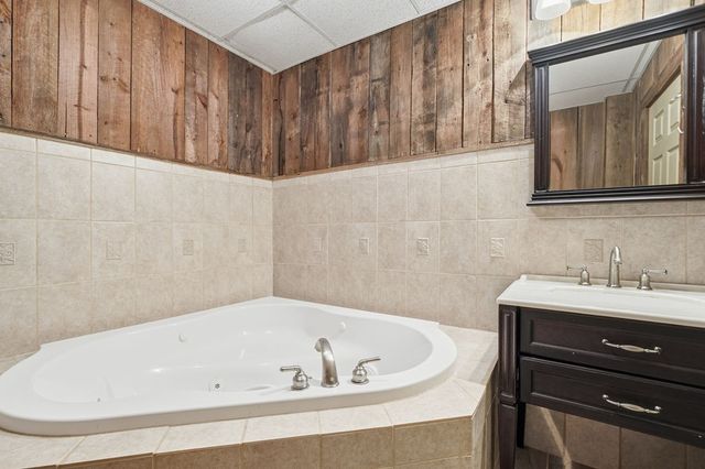 946 Laurel Circle, Blue Ridge, GA 30513
