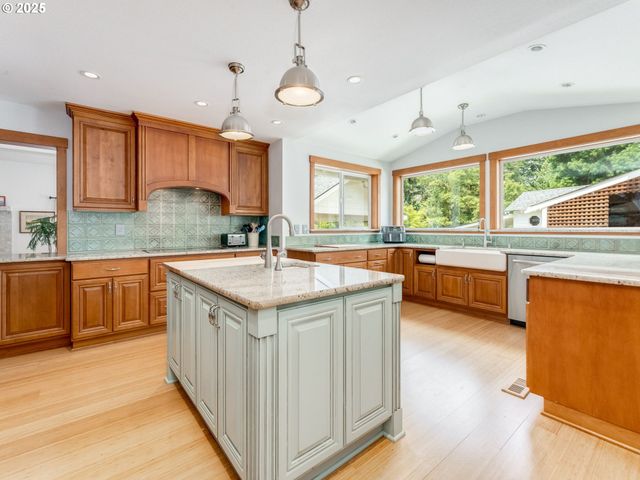 745 S 21ST Pl, Ridgefield, WA 98642