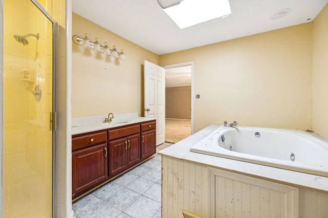 805 Shady Bluff Trl, Clarksville, TN 37043