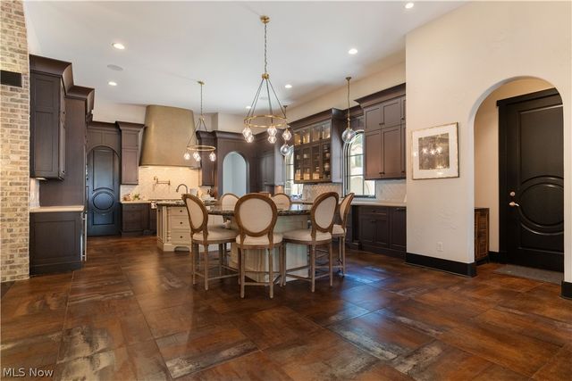 8633 Fulton Drive NW, Massillon, OH 44646
