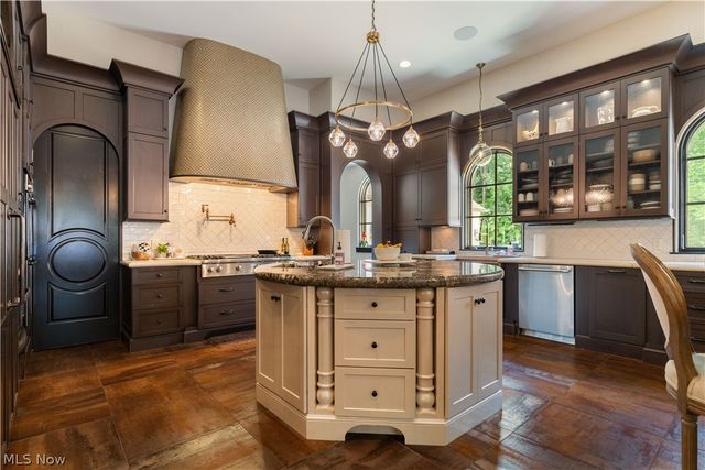 8633 Fulton Drive NW, Massillon, OH 44646