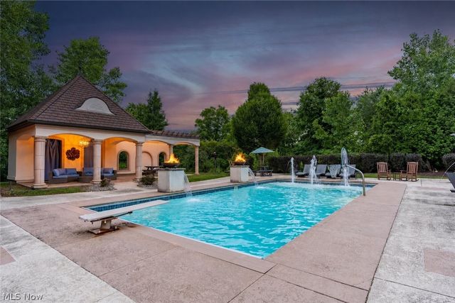 8633 Fulton Drive NW, Massillon, OH 44646