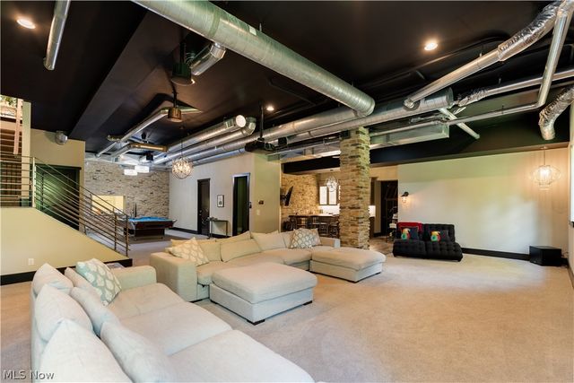 8633 Fulton Drive NW, Massillon, OH 44646