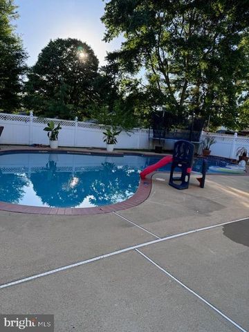 36 CURRANT DR, Newark, DE 19702