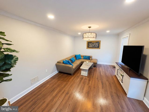 36 CURRANT DR, Newark, DE 19702