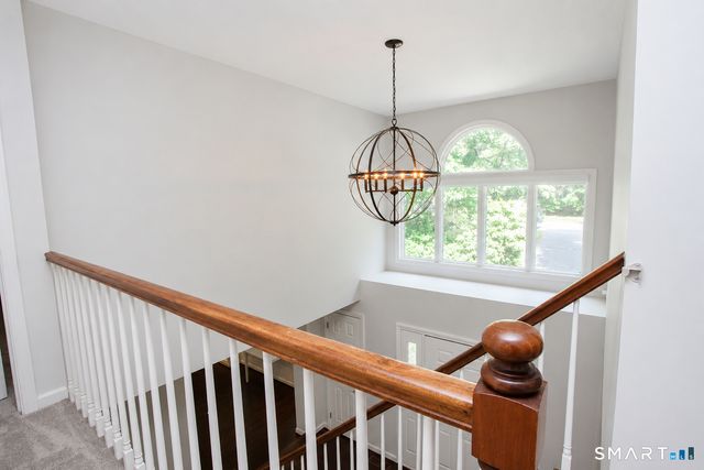 45 Wyngate, Simsbury, CT 06070