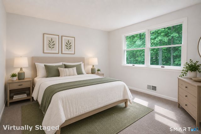 45 Wyngate, Simsbury, CT 06070