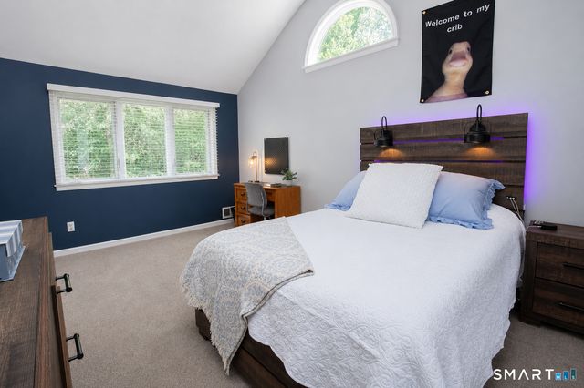 45 Wyngate, Simsbury, CT 06070