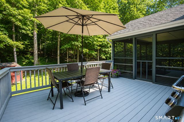 45 Wyngate, Simsbury, CT 06070