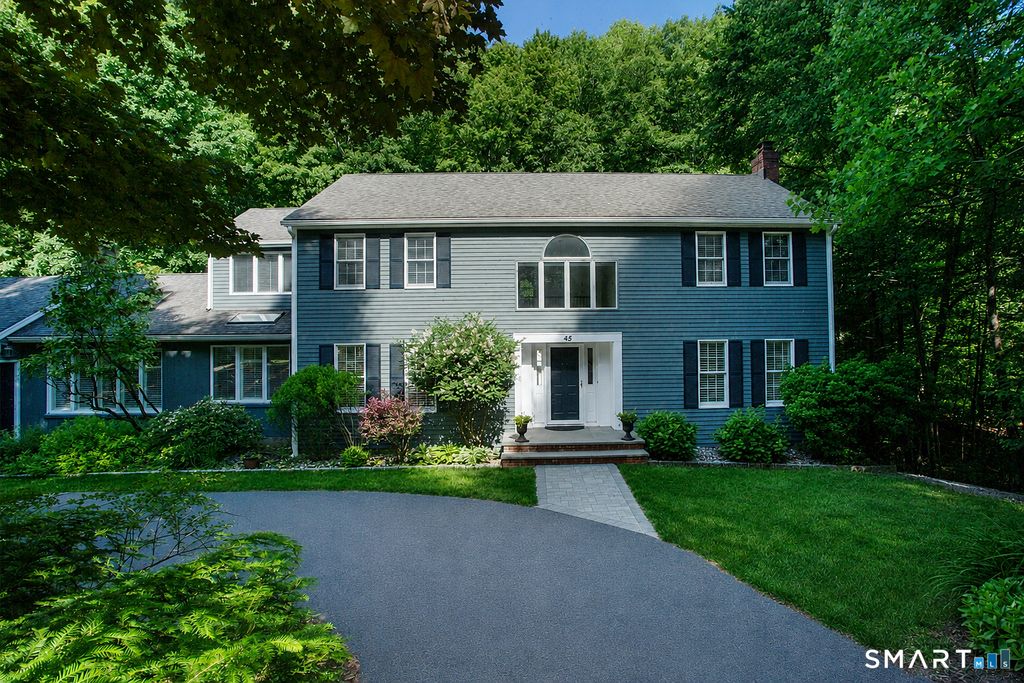 45 Wyngate, Simsbury, CT 06070