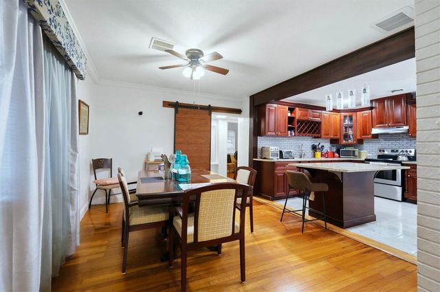 7096 54TH AVENUE N, St Petersburg, FL 33709