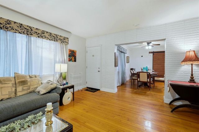 7096 54TH AVENUE N, St Petersburg, FL 33709