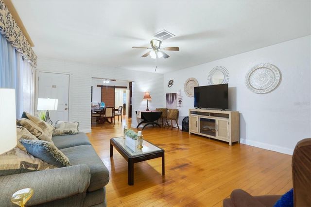 7096 54TH AVENUE N, St Petersburg, FL 33709