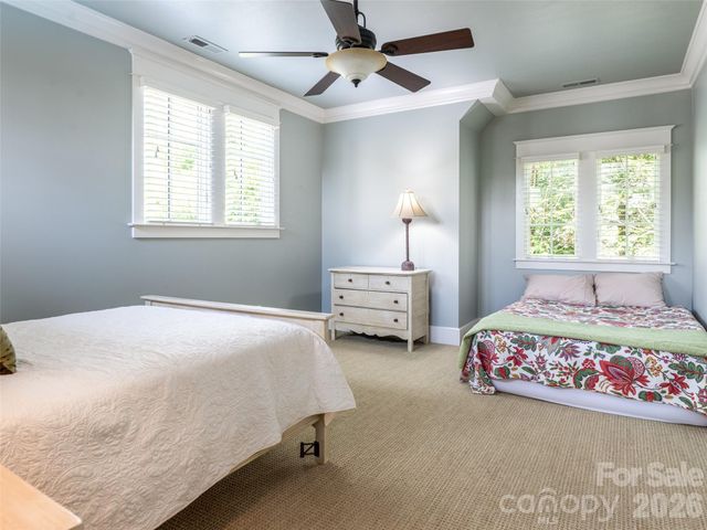 36 Ramble Way, Asheville, NC 28803