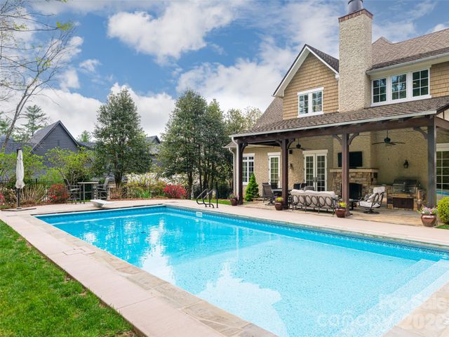 36 Ramble Way, Asheville, NC 28803