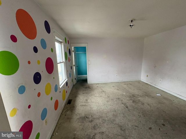 636 KNIGHTSBRIDGE DR, Hagerstown, MD 21740