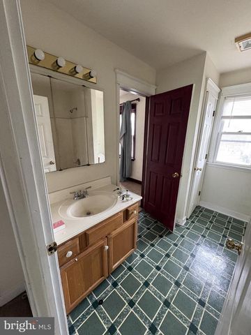 636 KNIGHTSBRIDGE DR, Hagerstown, MD 21740