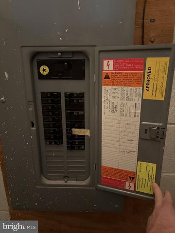 636 KNIGHTSBRIDGE DR, Hagerstown, MD 21740