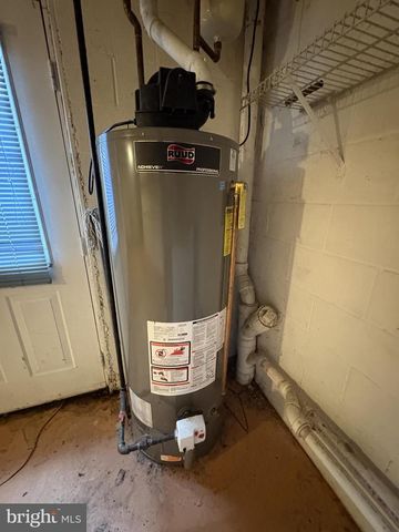 636 KNIGHTSBRIDGE DR, Hagerstown, MD 21740