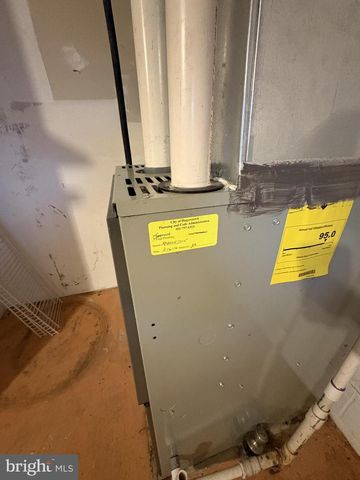 636 KNIGHTSBRIDGE DR, Hagerstown, MD 21740