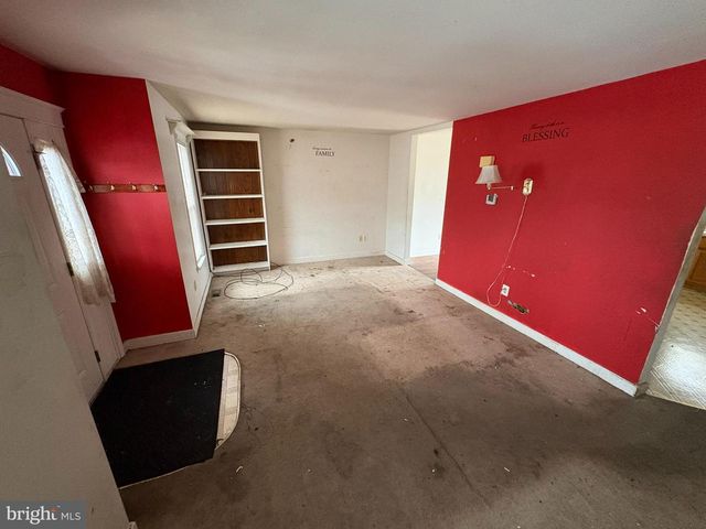 636 KNIGHTSBRIDGE DR, Hagerstown, MD 21740