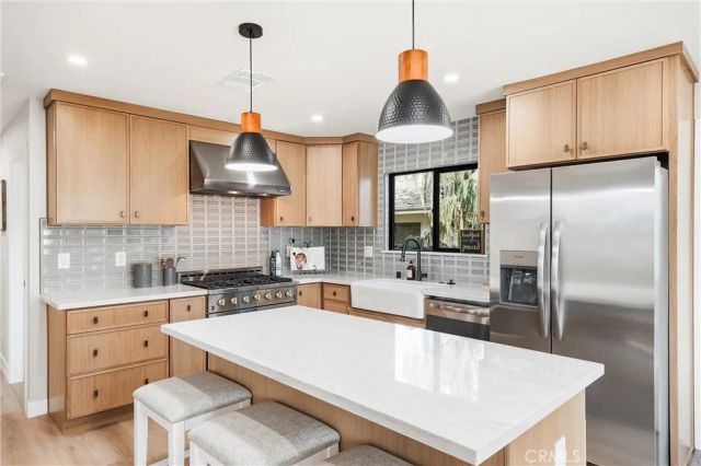 4523 Lexington Avenue, Los Angeles, CA 90029