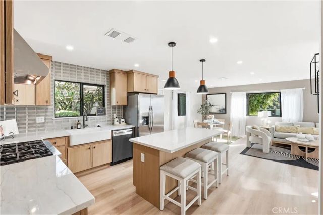 4523 Lexington Avenue, Los Angeles, CA 90029