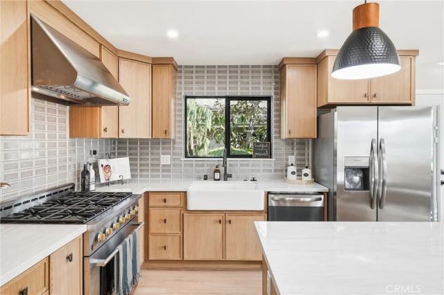 4523 Lexington Avenue, Los Angeles, CA 90029