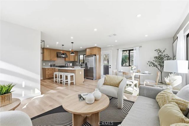 4523 Lexington Avenue, Los Angeles, CA 90029