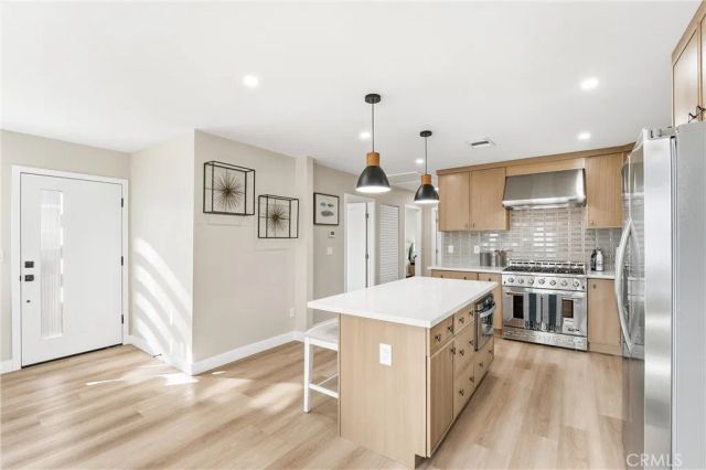 4523 Lexington Avenue, Los Angeles, CA 90029