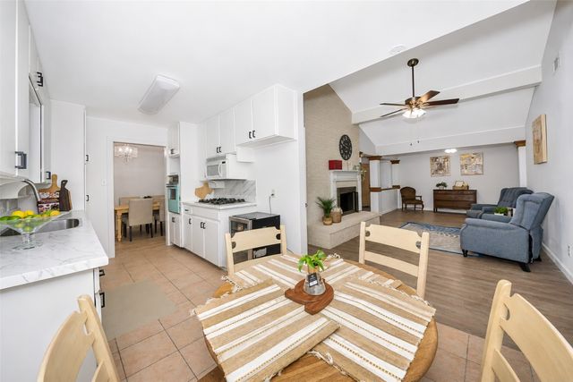 133 Oakhurst Drive, Bedford, TX 76022