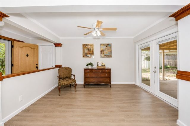 133 Oakhurst Drive, Bedford, TX 76022