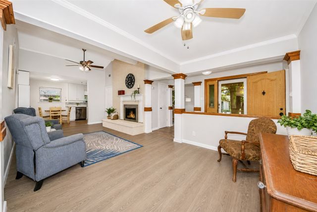 133 Oakhurst Drive, Bedford, TX 76022