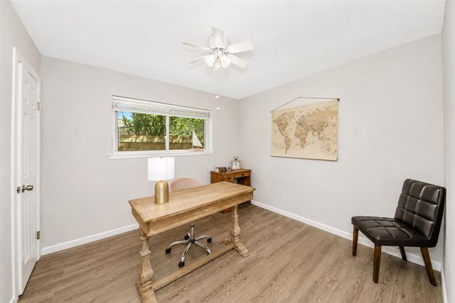 133 Oakhurst Drive, Bedford, TX 76022
