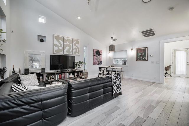 2928 E 13th ST B, Austin, TX 78702