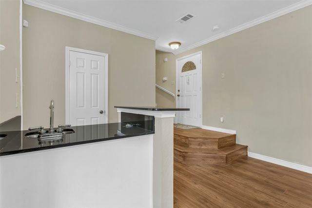 6004 Auburndale Avenue F, University Park, TX 75205