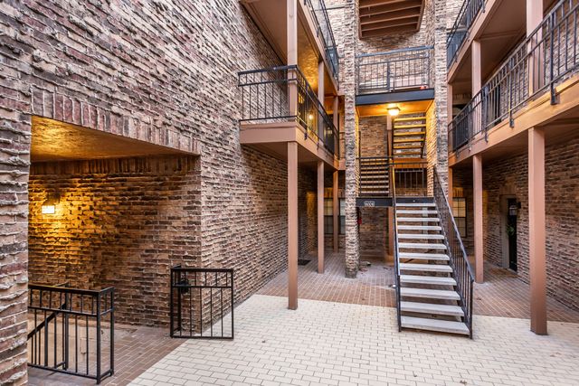 6004 Auburndale Avenue F, University Park, TX 75205