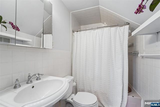308 Woodside Avenue, Ridgewood, NJ 07450
