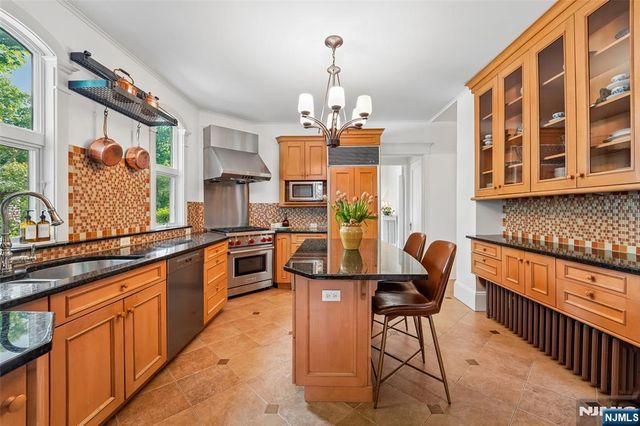 308 Woodside Avenue, Ridgewood, NJ 07450