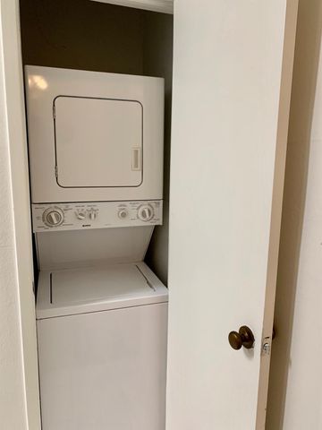2025 Augusta Drive 203, Houston, TX 77057