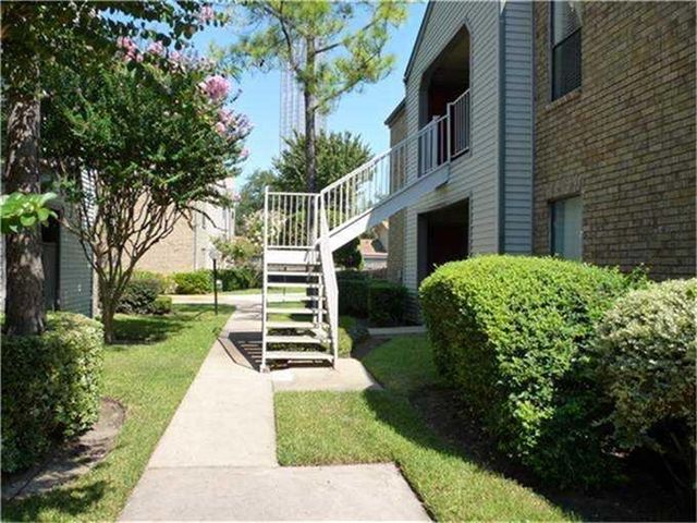 2025 Augusta Drive 203, Houston, TX 77057