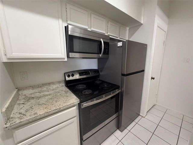 2025 Augusta Drive 203, Houston, TX 77057