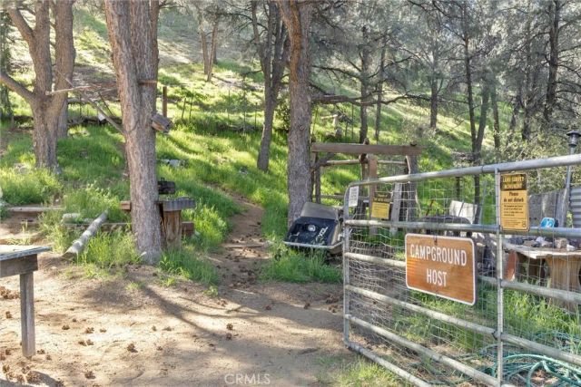 209 E End, Frazier Park, CA 93225