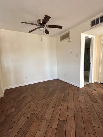 10603 S Wilcrest Drive 23, Houston, TX 77099