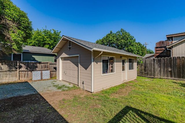 115 E Jackson Street, Ione, CA 95640