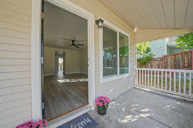 115 E Jackson Street, Ione, CA 95640