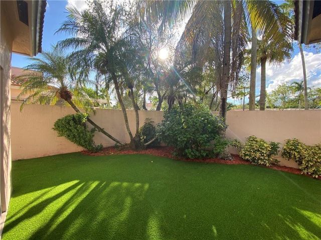692 SW 158th Terrace, Pembroke Pines, FL 33027