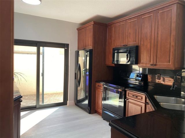 692 SW 158th Terrace, Pembroke Pines, FL 33027