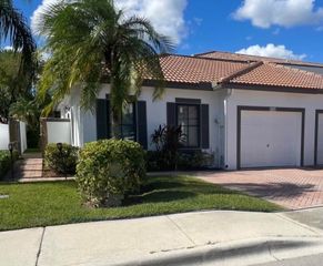 692 SW 158th Terrace, Pembroke Pines, FL 33027